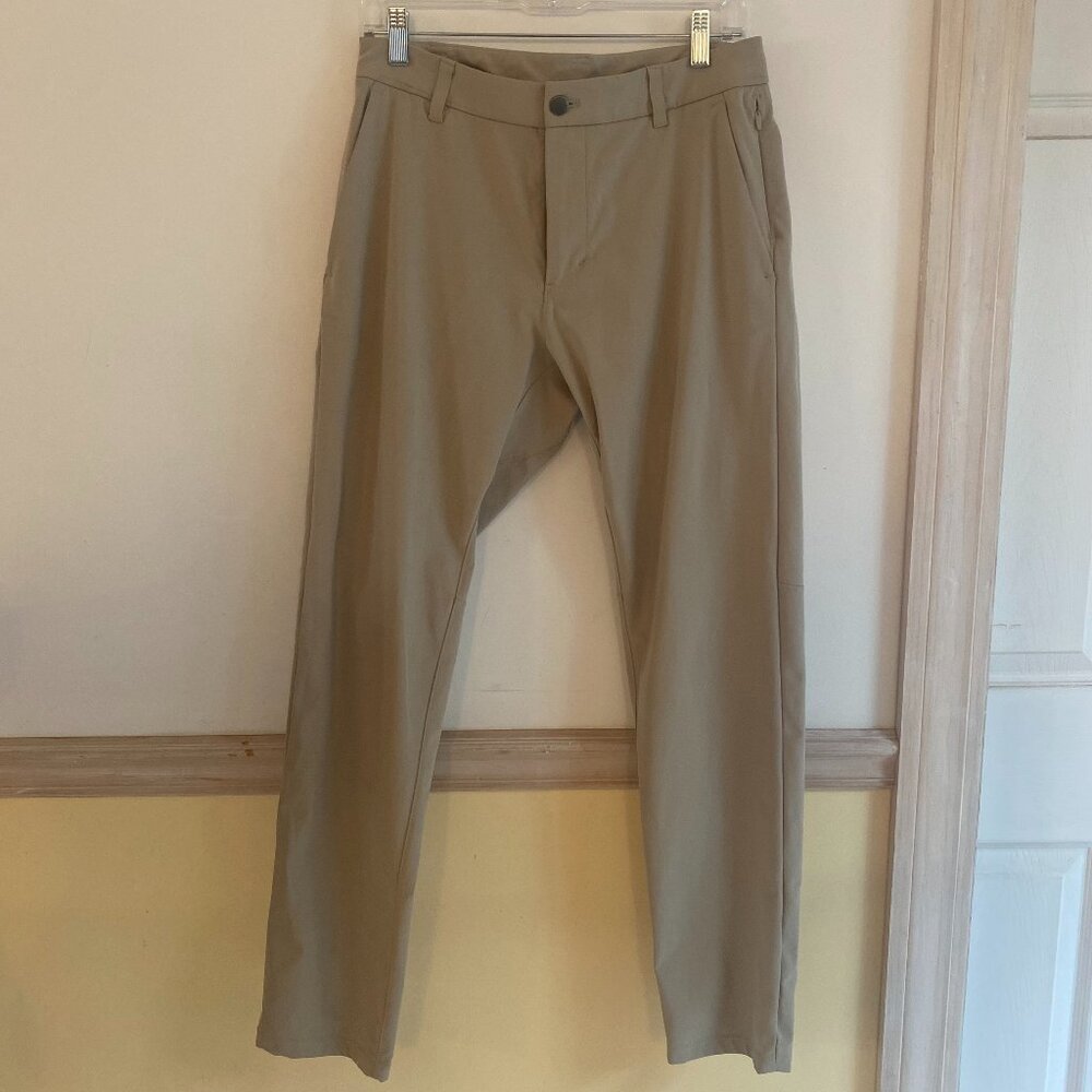 Lululemon Women's Tan Khaki Pants  Size 10 (30)  10" Rise, 30" Inseam C4‎